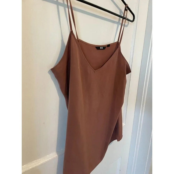 Uniqlo Women's size Medium Clay Tanktop Blouse - Picture 2 of 7
